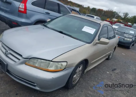 2001 Honda Accord 3.0 Ex z USA, uszkodzony, nr VIN 1HGCG16511A050310